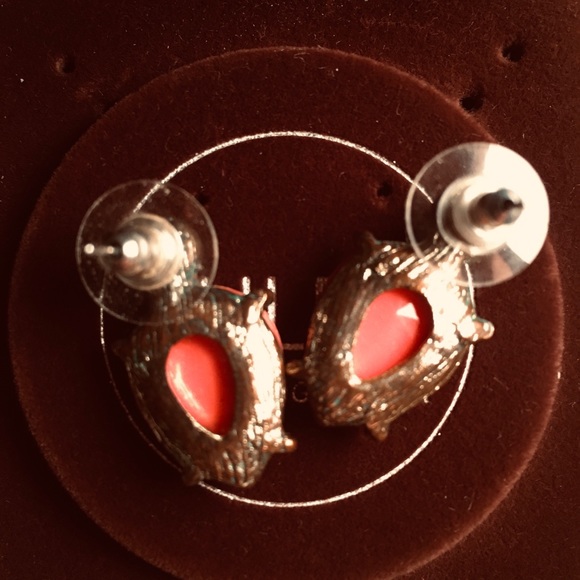 Holt Renfrew Teardrop Earrings. Hot Pink. Pierced - Picture 7 of 9